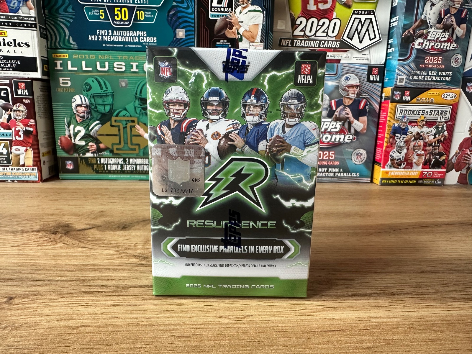2025 Topps Resurgence Football Blaster Box